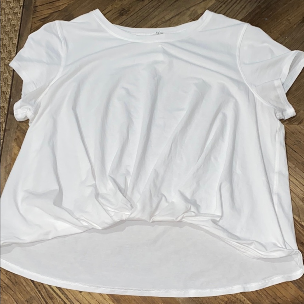lululemon size 10 short sleeve cropped tee